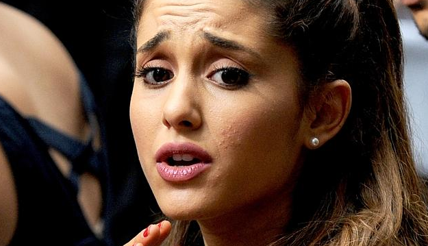 Ariana Grande pide perdón por el incidente del donut Ariana Grande pide perdón por el incidente del donut