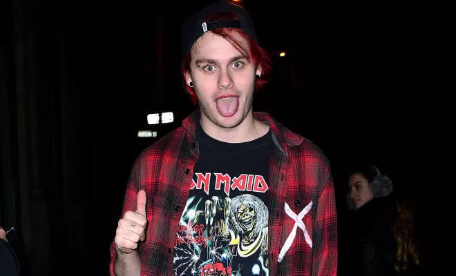 michael clifford se disculpa fans