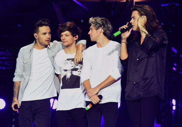 One Direction cancela su concierto en y las fans enloquecen One Direction cancela su concierto en y las fans enloquecen