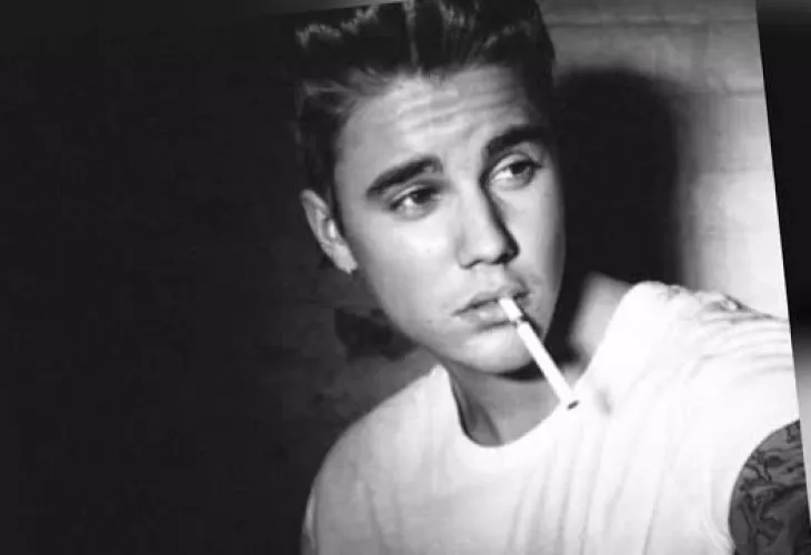 Justin Bieber vuelve a caer en las redes del tabaco