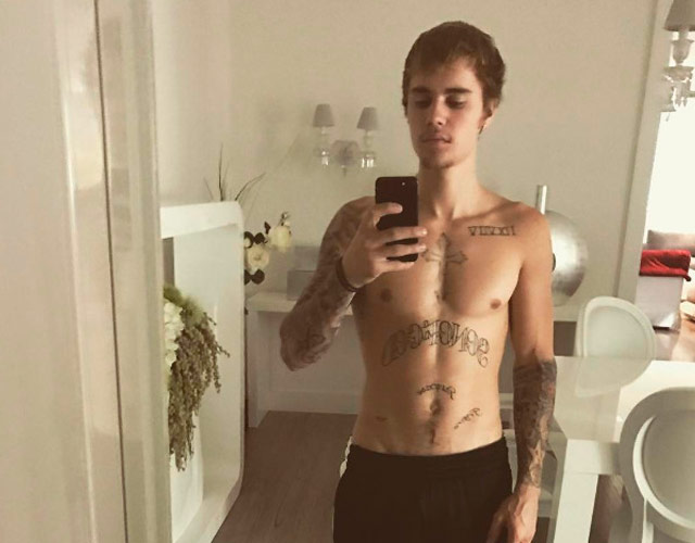 Justin Bieber sin camiseta de vuelta en Instagram