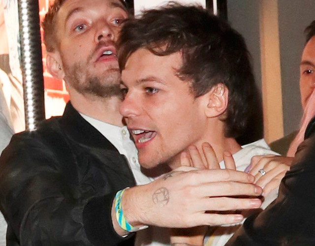 Louis Tomlinson, detenido por pegar a un fotógrafo Louis Tomlinson, detenido por pegar a un fotógrafo