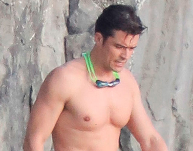 Orlando Bloom sin camiseta en sus vacaciones