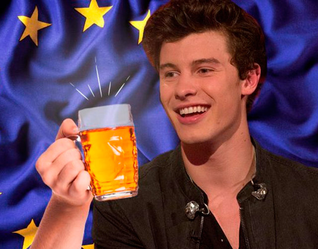 Shawn Mendes bebe alcohol en Europa porque no puede en su hogar Shawn Mendes bebe alcohol en Europa porque no puede en su hogar