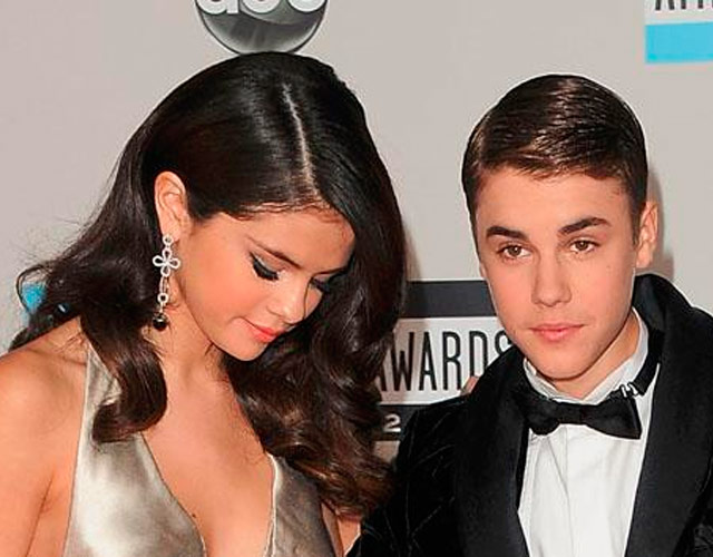Justin Bieber se reencuentra con sus exnovias en una iglesia Justin Bieber se reencuentra con sus exnovias en una iglesia