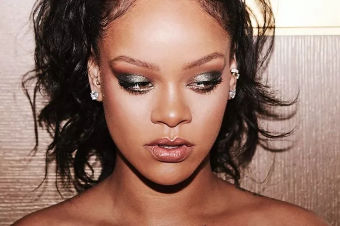 maquillaje rihanna