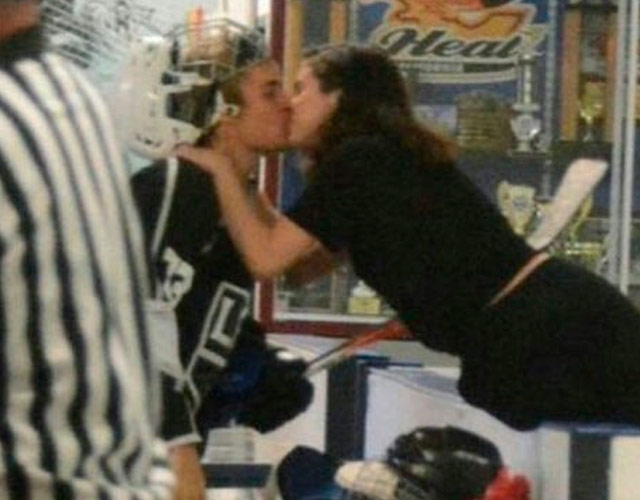 El beso de Justin Bieber y Selena Gómez que confirma que han vuelto El beso de Justin Bieber y Selena Gómez que confirma que han vuelto
