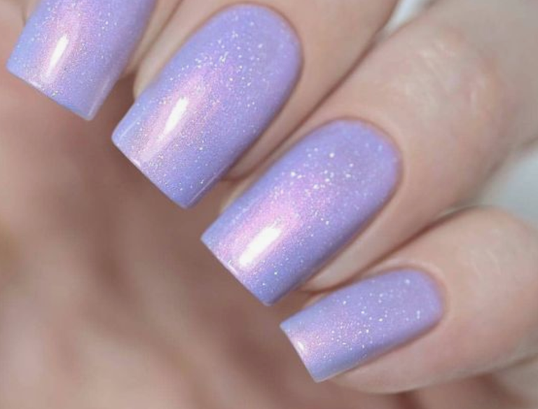 El lavanda es el color de uñas de la temporada