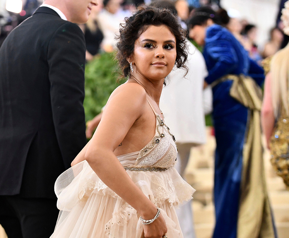 selena gomez gala met