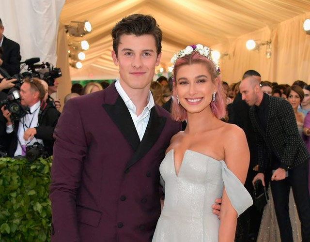 Shawn Mendes y Hailey Baldwin, pareja en la MET Gala 2018