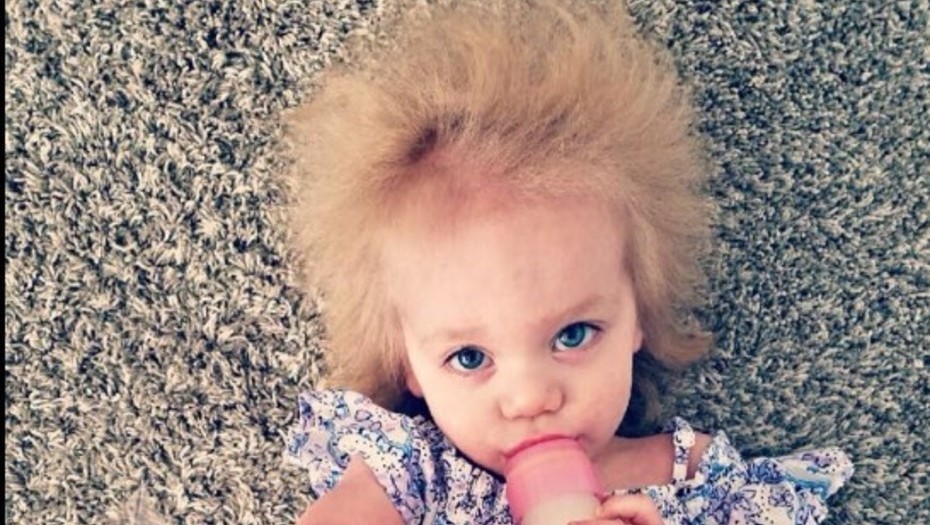 La bebé con pelo impeinable que arrasa en Instagram