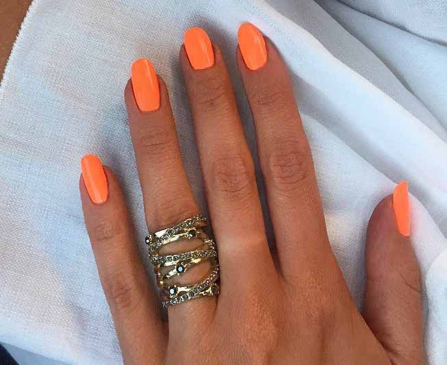 colores de uñas verano 2018