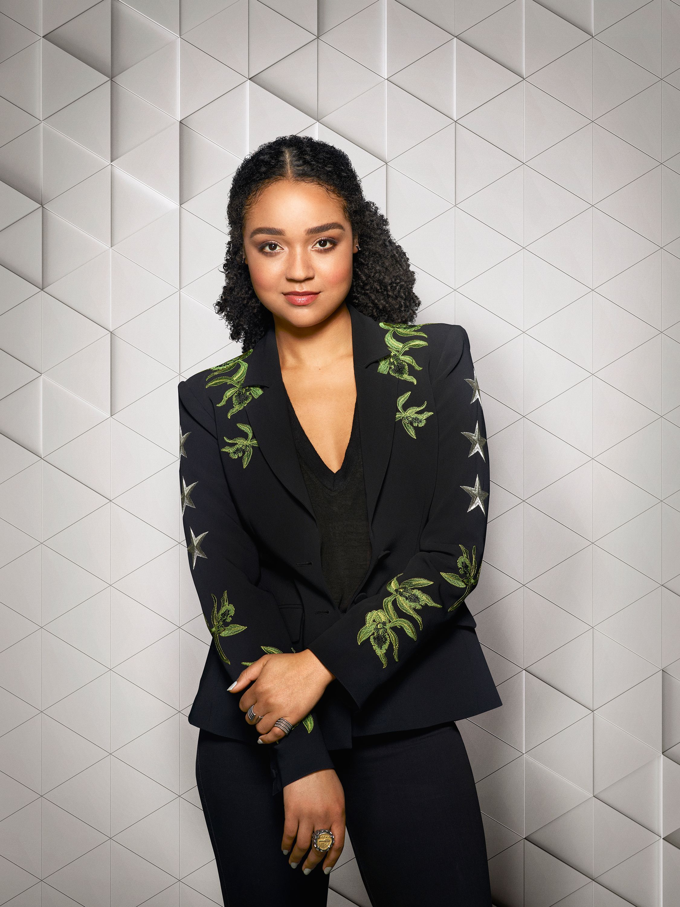 La estrella de "The Bold Type" Aisha Dee pide más diversidad entre bastidores