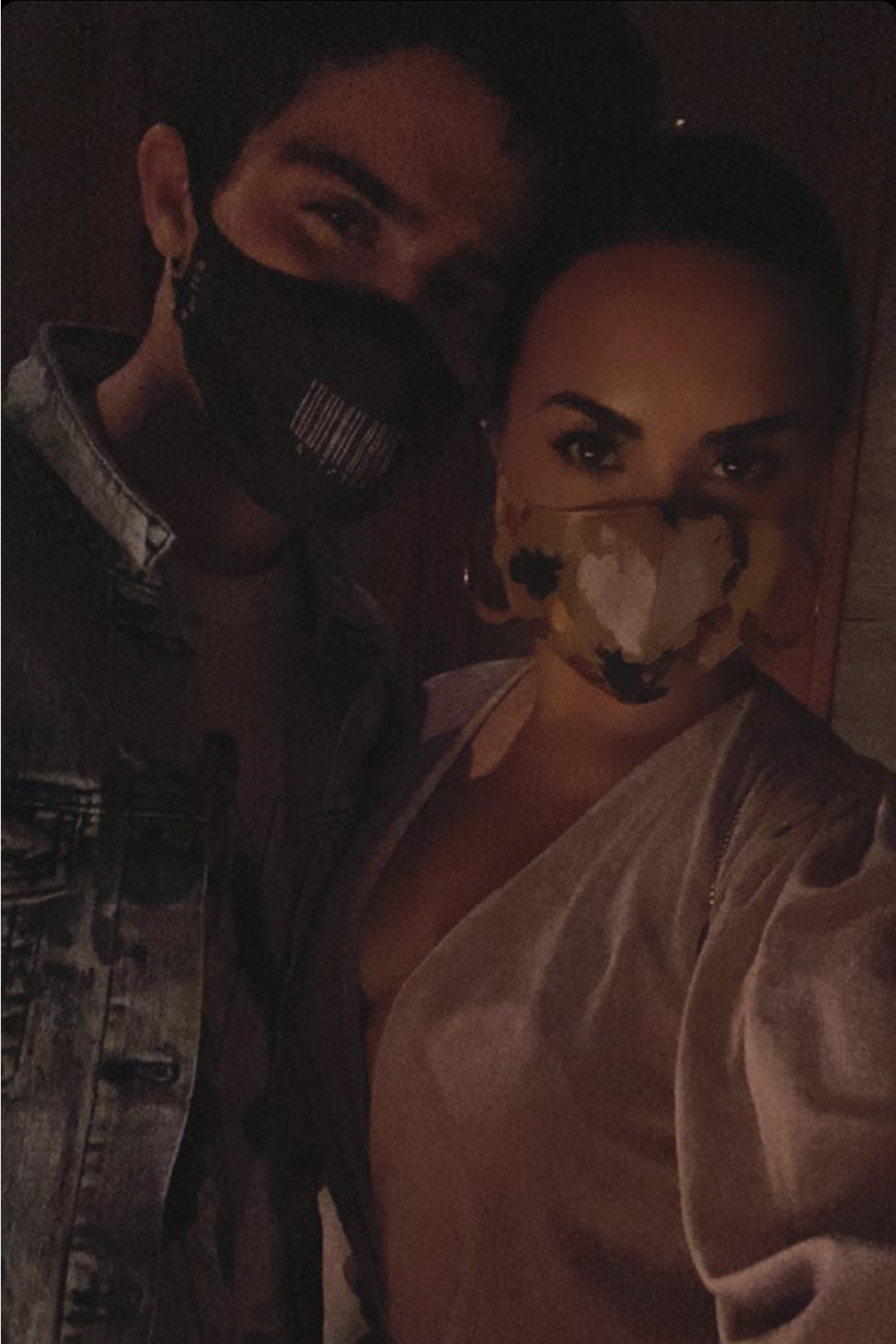 Demi Lovato tuvo una cita con su nuevo prometido Max Ehrich y la mierda que se ve increíble.