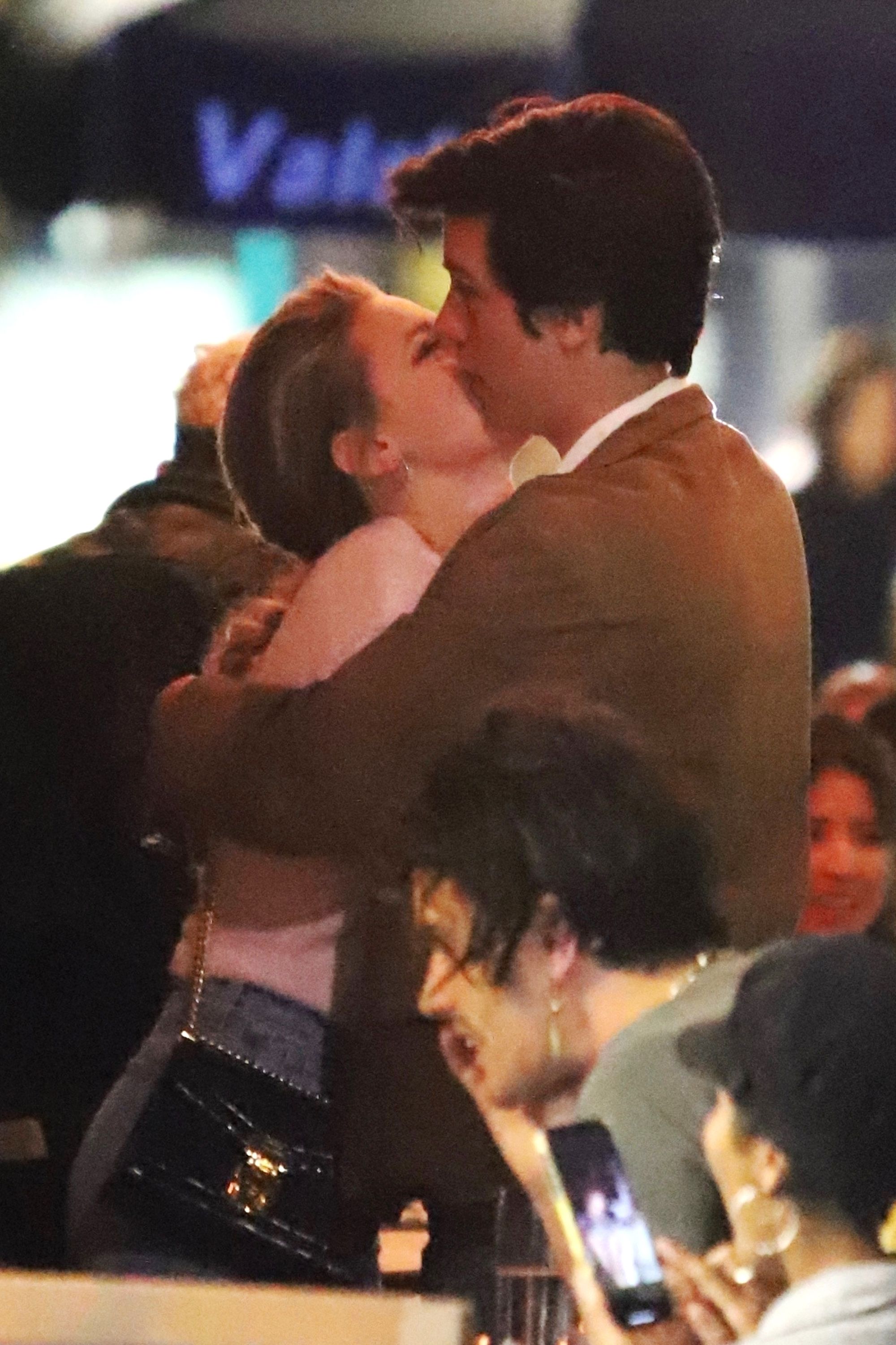 Llorar el fin de Sprousehart comprobando su complicada línea de tiempo de la relación