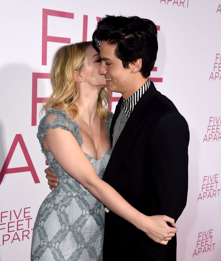 Llorar el fin de Sprousehart comprobando su complicada línea de tiempo de la relación