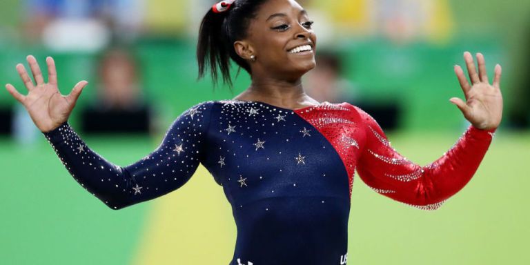 Simone Biles acaba de ser oficial de Instagram con su nuevo novio, el jugador de la NFL Jonathan Owens