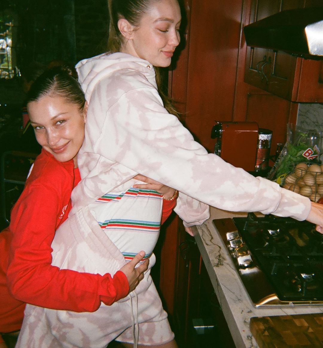 Gigi Hadid compartió una foto nunca antes vista de su embarazo en honor al cumpleaños de Bella Hadid