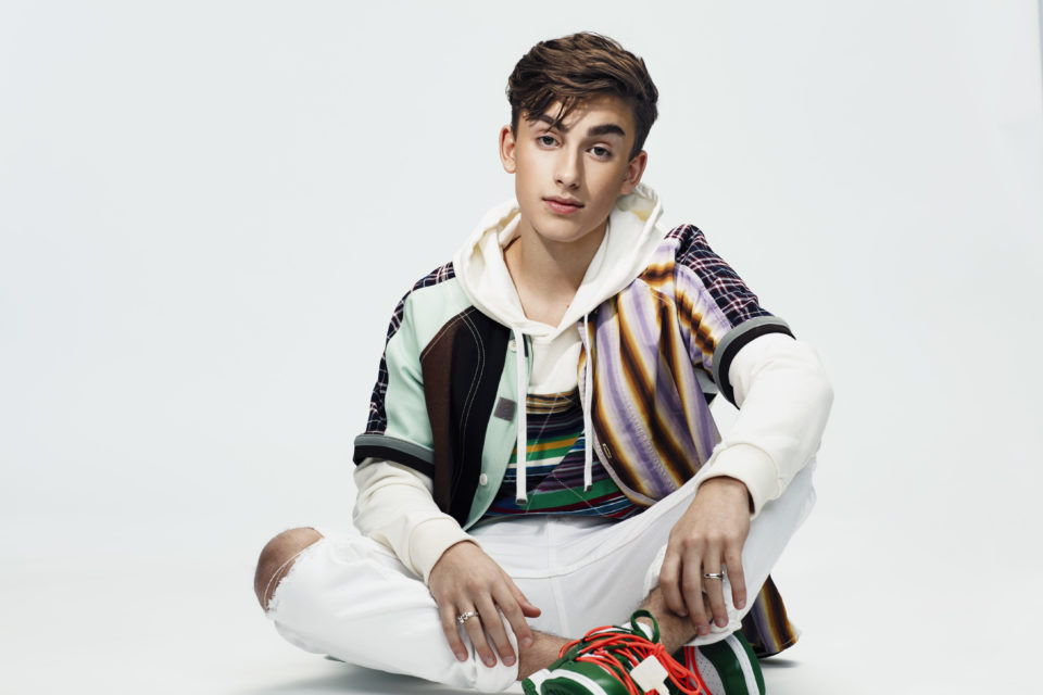 Johnny Orlando anuncia una nueva era y se burla de su EP de segundo año 'It's Never Really Over'.