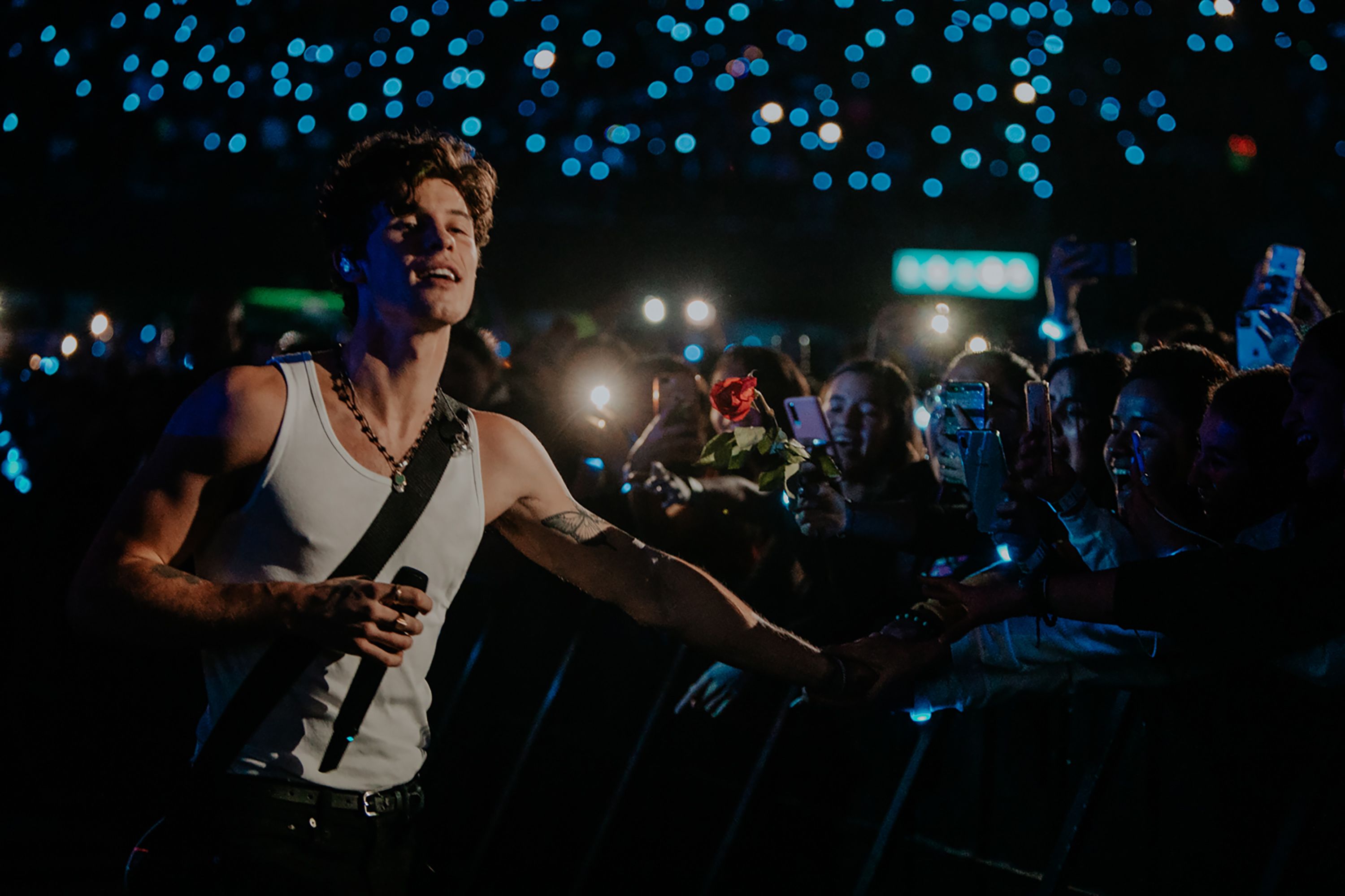 Shawn Mendes sorprende a los fans con un inesperado concierto de película en Netflix