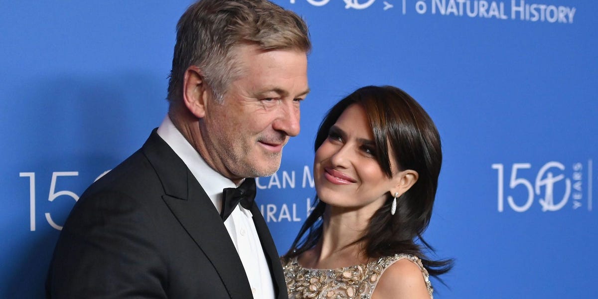 Hilaria Baldwin respondió a las afirmaciones de que usa un falso acento español detallando su educación en un video