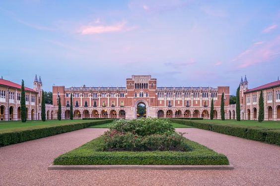 Búsqueda de universidades: Navegando por las admisiones de la universidad en el tercer año></p><p>Aunque esto no es necesariamente un consejo para ayudar a navegar en su búsqueda, creo que es un recordatorio importante a tener en cuenta al comenzar su búsqueda de la universidad. Elegir una universidad debe ser emocionante, y la libertad que viene con ella debe ser igualmente emocionante, que es algo que puede ser fácilmente olvidado.</p><p>Al final del día, sin importar donde termines, serás feliz... así que no te estreses demasiado en el proceso; disfruta del viaje - ¡todos seremos graduados universitarios empezando nuestros primeros trabajos antes de que nos demos cuenta!</p><script async src=