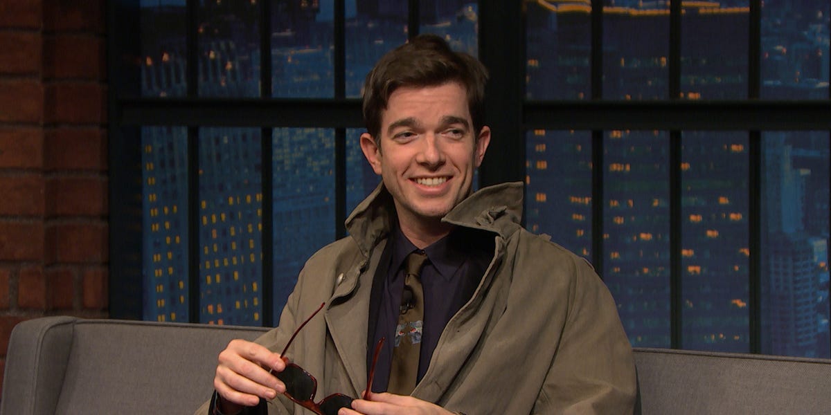 El Servicio Secreto abrió un archivo sobre John Mulaney por 