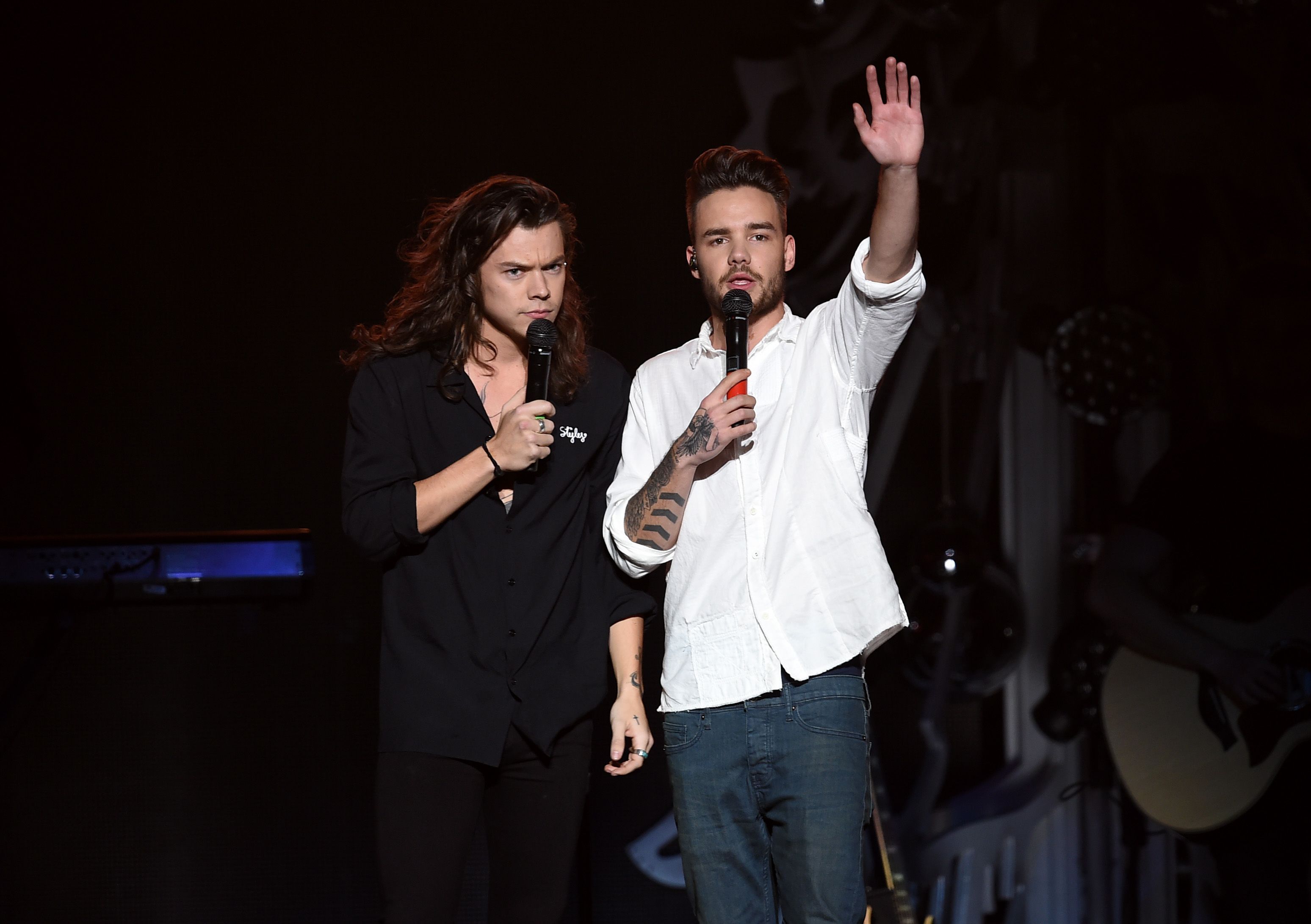 Los fans de One Direction piden a Harry Styles y Liam Payne que usen una máscara después de ser vistos sin ellos