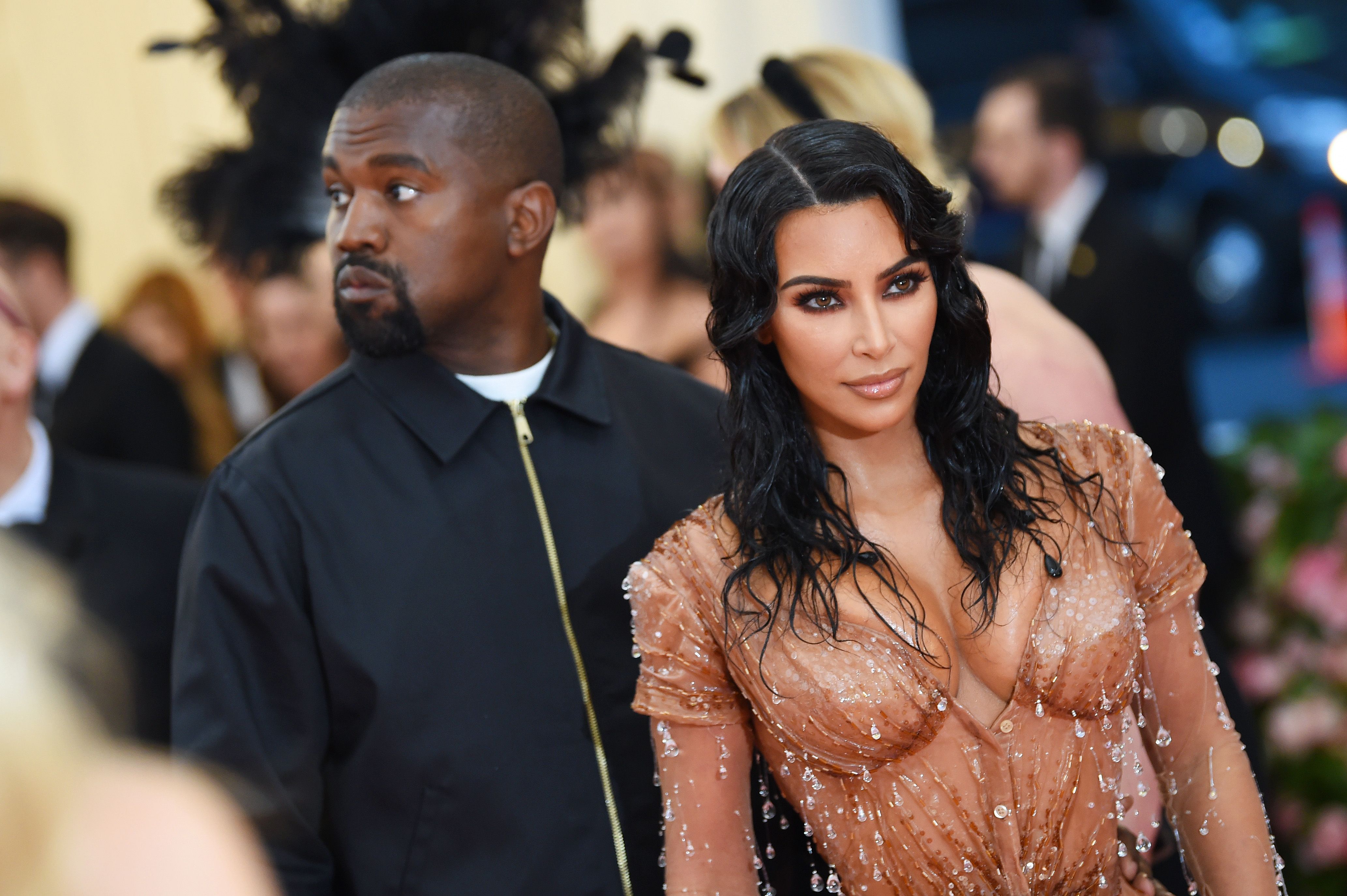 Se informa que Kim Kardashian y Kanye West están solicitando el divorcio "inmediatamente".
