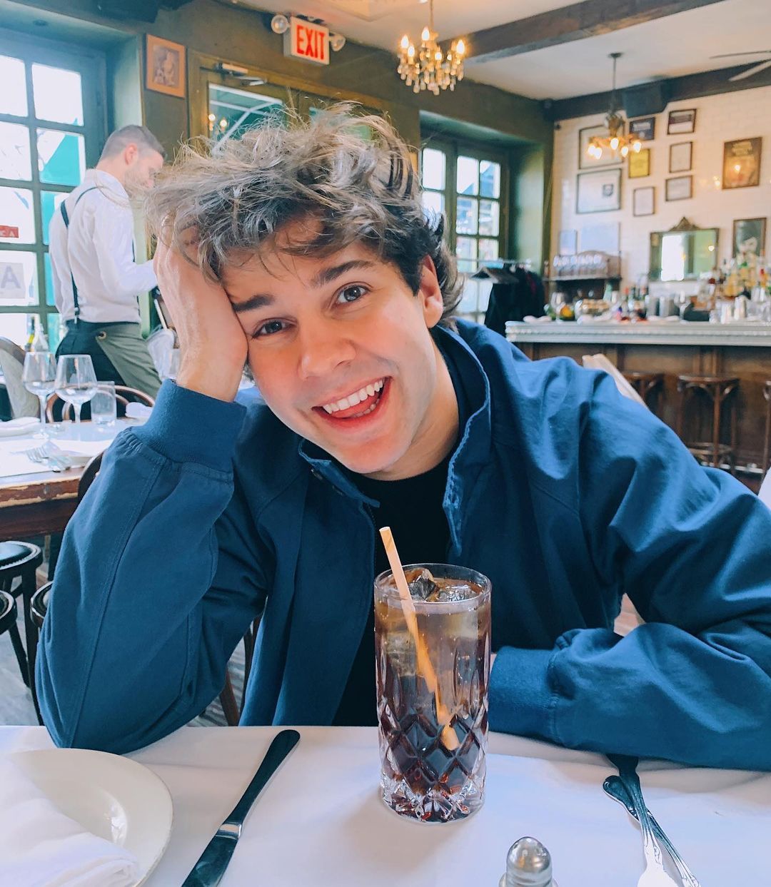 David Dobrik acaba de regresar a YouTube por primera vez desde marzo