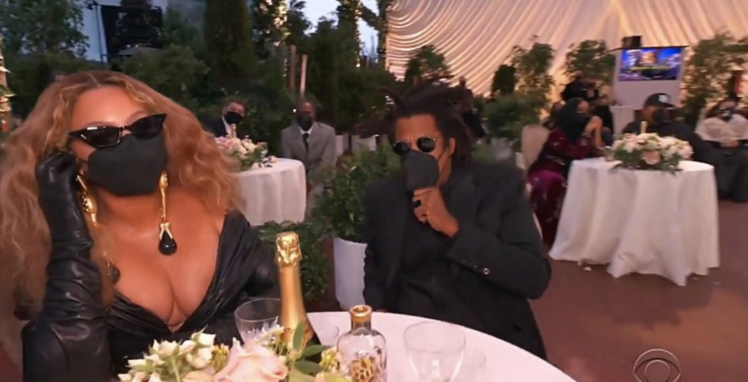 Beyoncé y Jay-Z coinciden de negro en los Grammy 2021