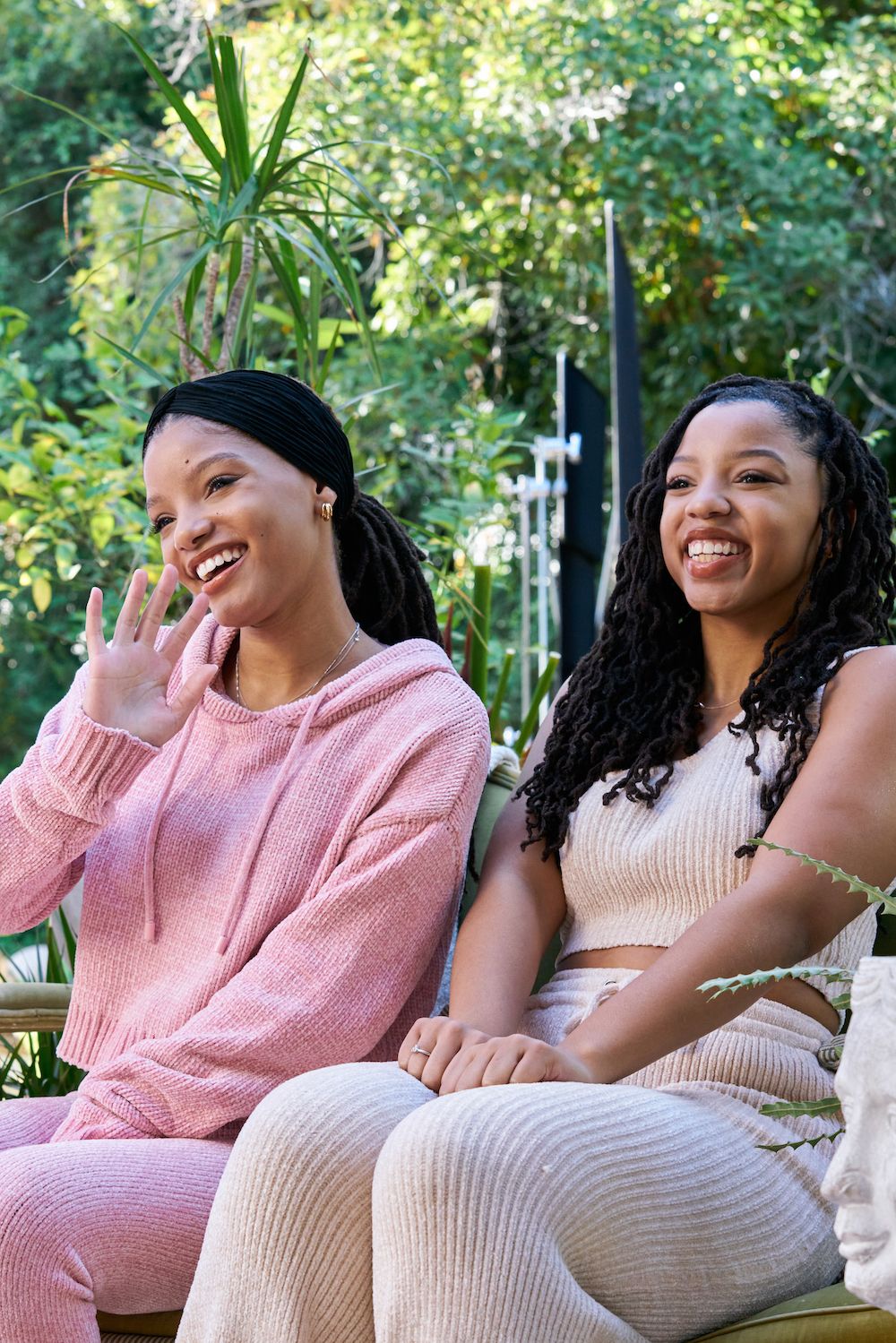 Chloe x Halle comparten sus productos favoritos de Neutrogena para combatir el acné, y todos ellos cuestan menos de 20 dólares