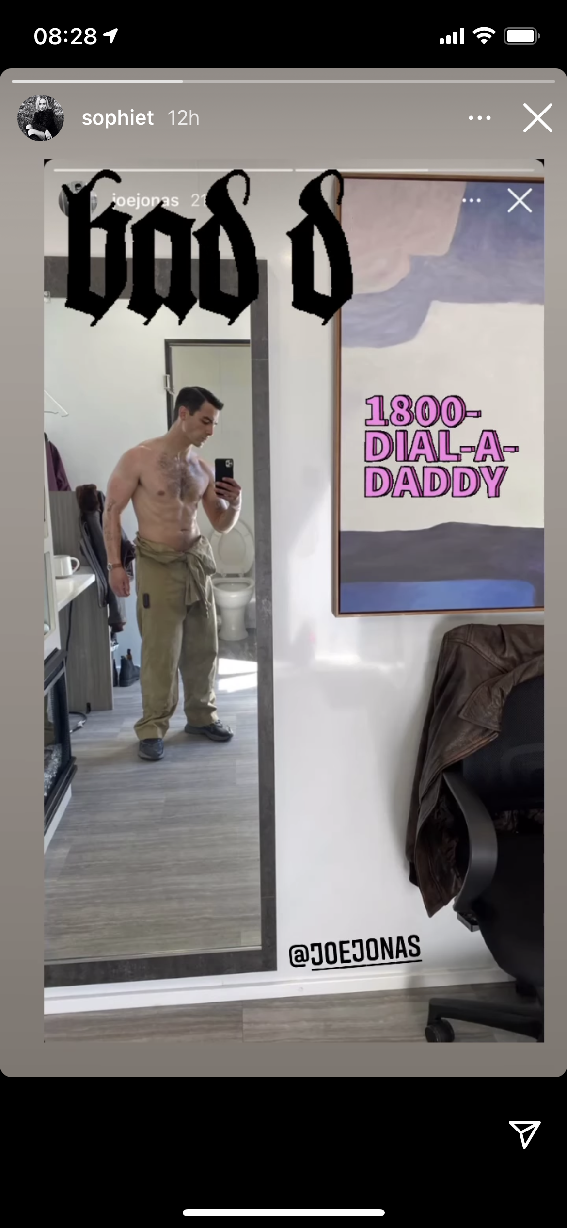 Sophie Turner comparte en Instagram una foto sexy y sin camiseta de su marido Joe Jonas