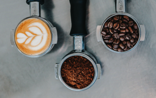 El gran debate del café: ¿es Dunkin' mejor que Starbucks?
