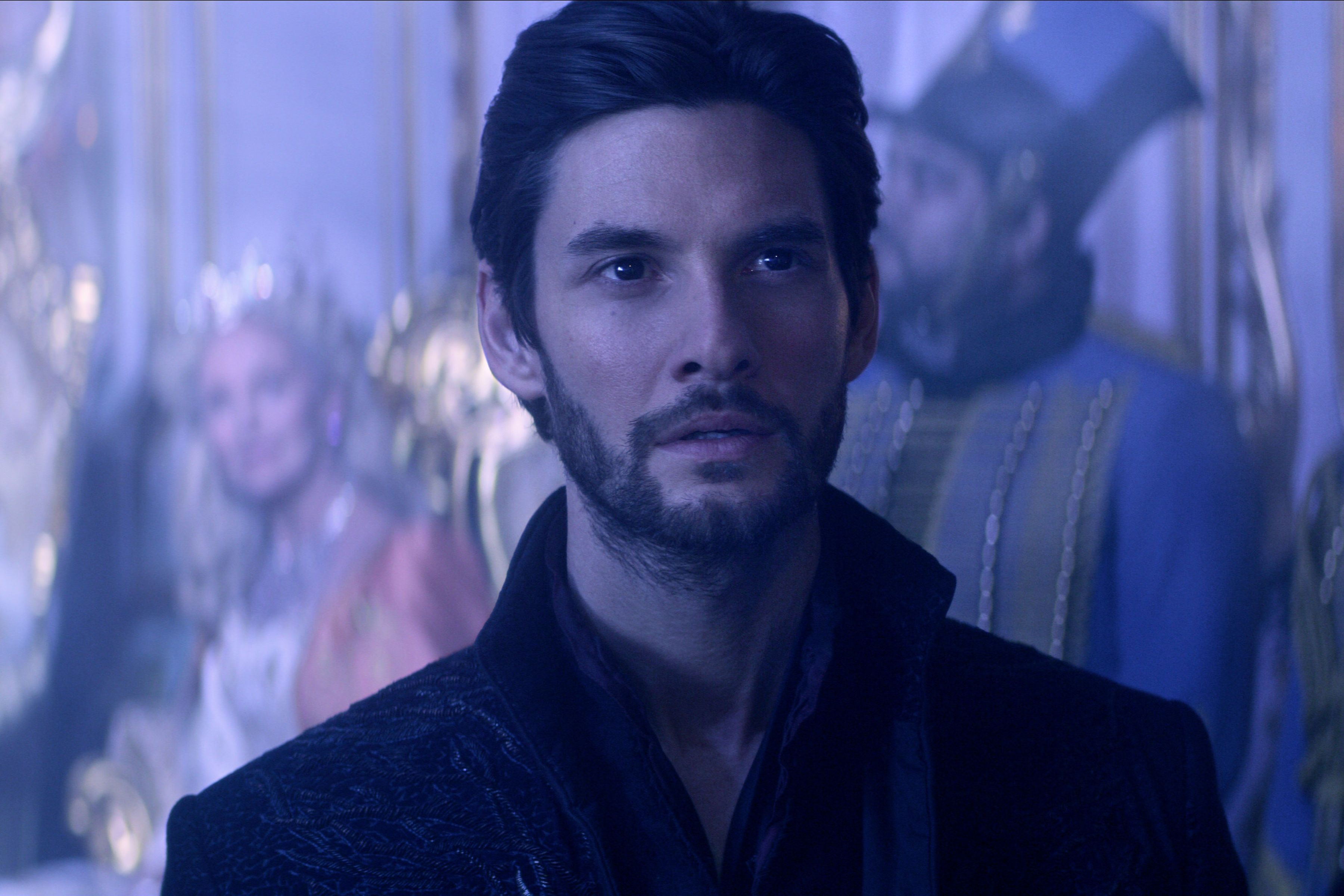  Ben Barnes revela la parte de "Shadow and Bone" que "me hace sentir enfermo"