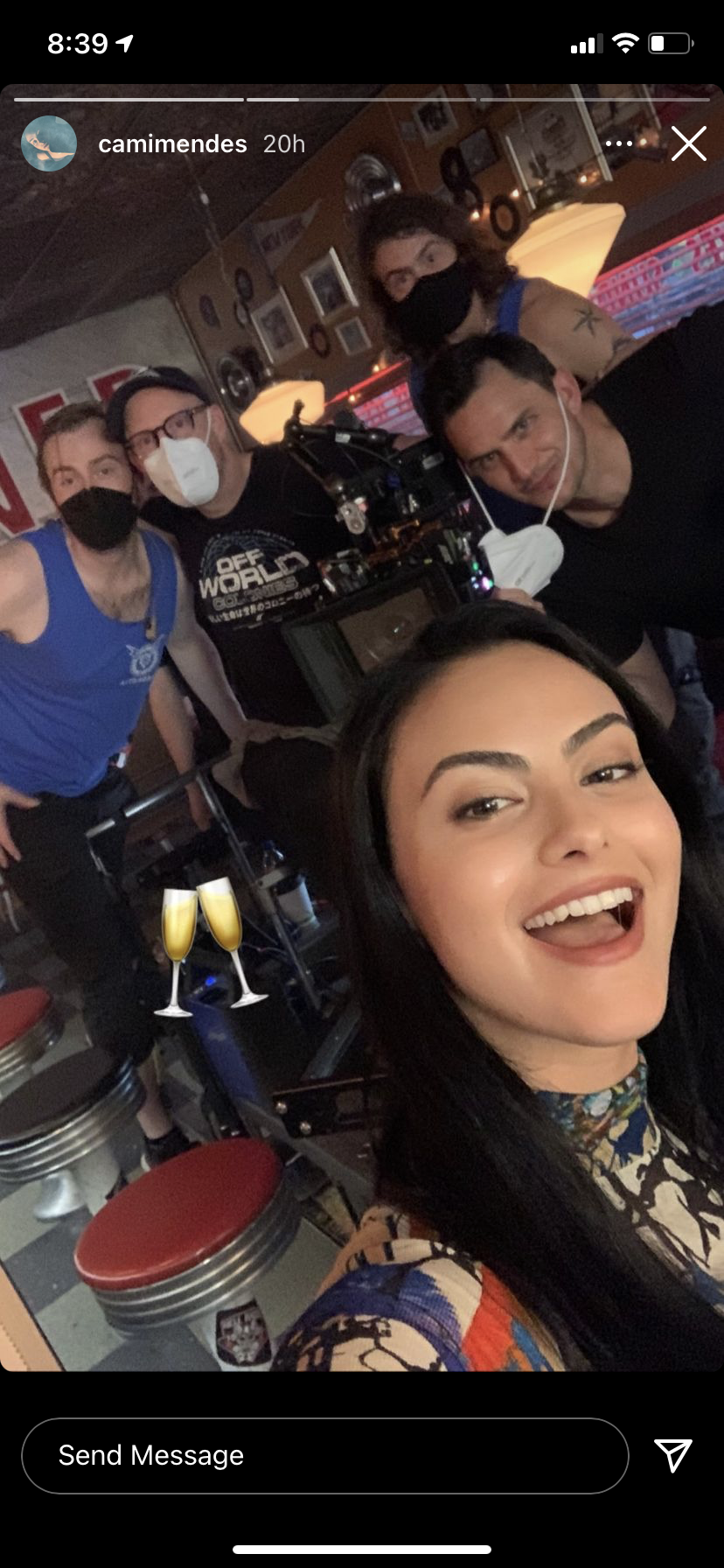 El reparto de "Riverdale" comparte fotos desde el set tras finalizar el rodaje de la quinta temporada