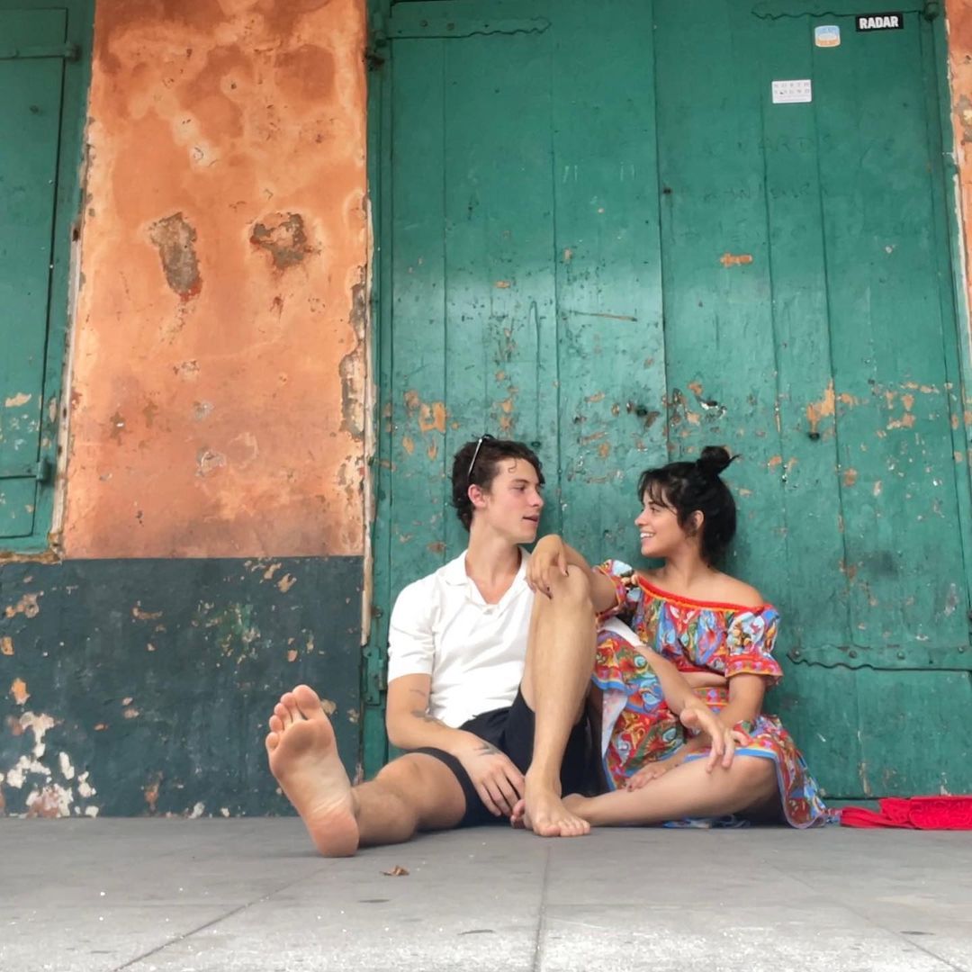 Shawn Mendes y Camila Cabello publican unas fotos muy calientes en Insta en honor a su segundo aniversario