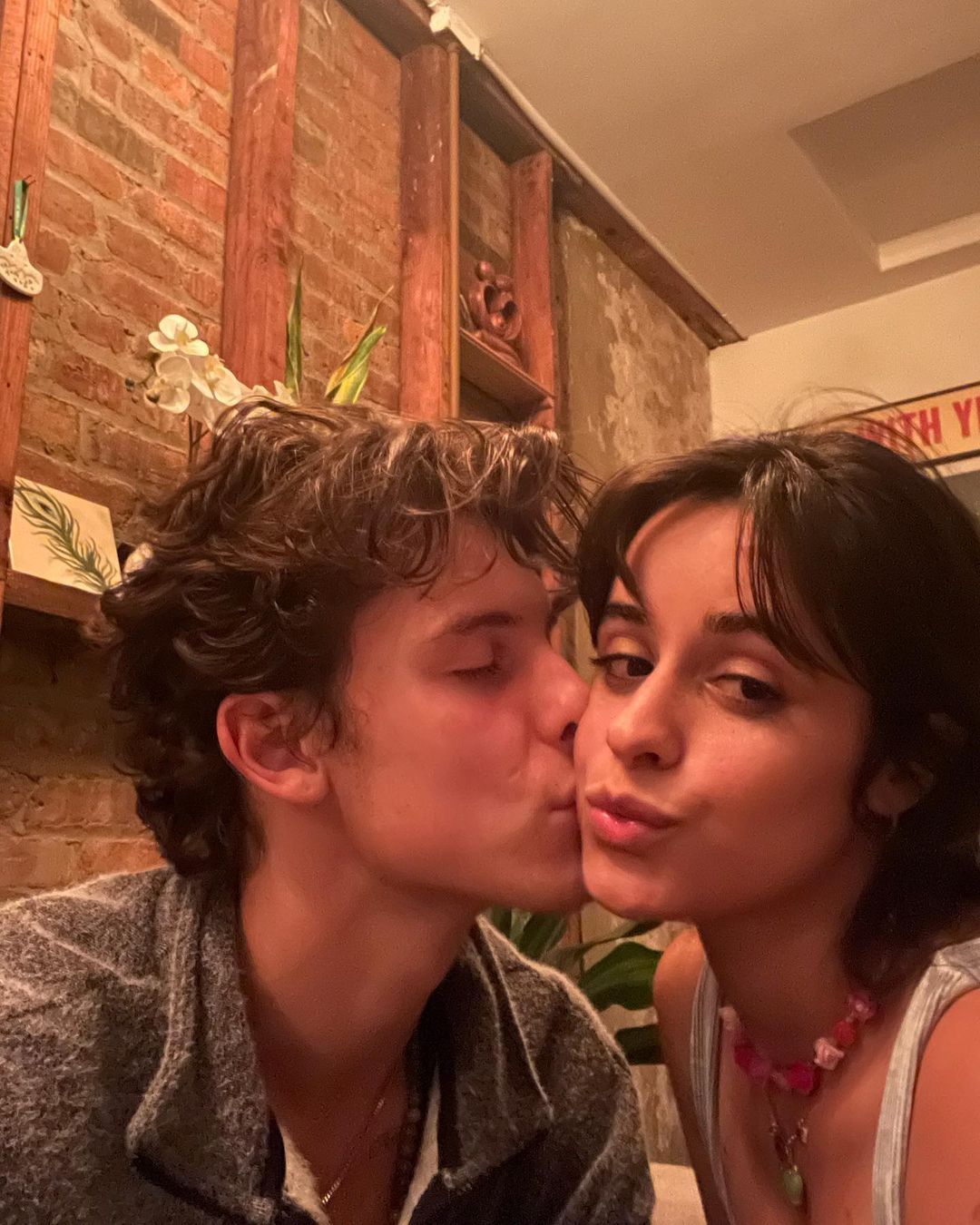 Camila Cabello responde a los rumores de que está comprometida con Shawn Mendes