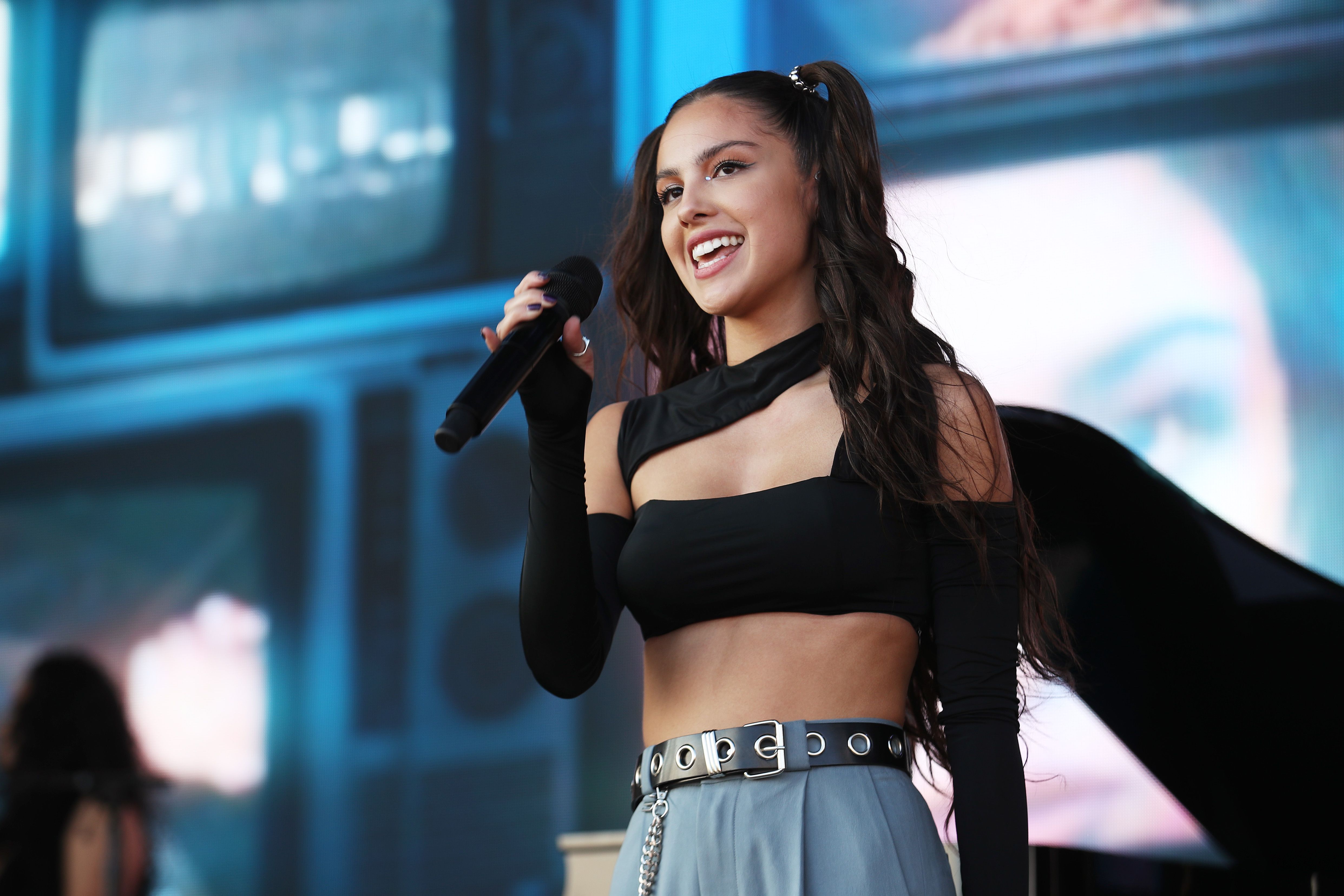 Olivia Rodrigo está encantada de subirse al escenario en su "primera actuación" en el iHeartRadio Music Festival