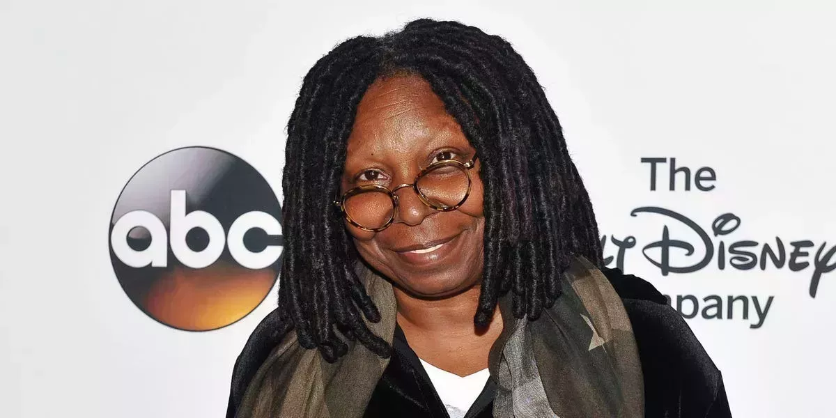 Whoopi Goldberg es suspendida de 'The View' durante 2 semanas al día tras decir que 'el Holocausto no tiene que ver con la raza'