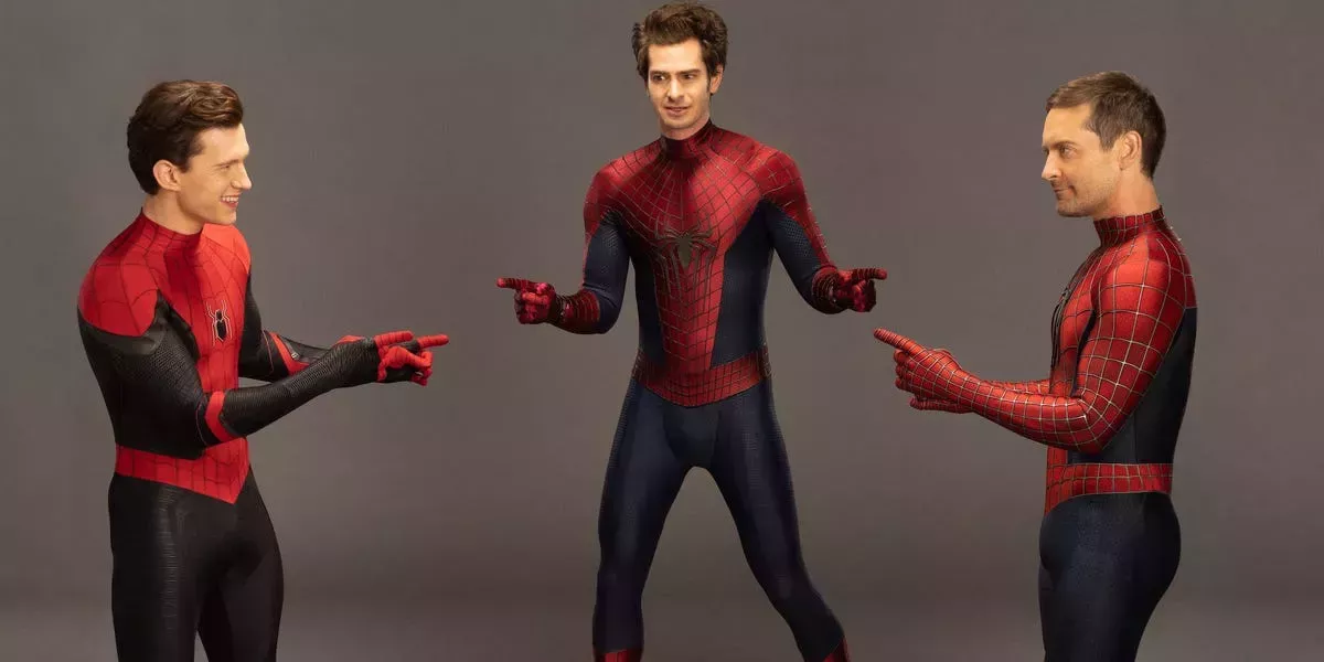 Andrew Garfield no cree que su coprotagonista en 'Spider-Man: Sin salida', Tobey Maguire, llevara un culo falso en su traje