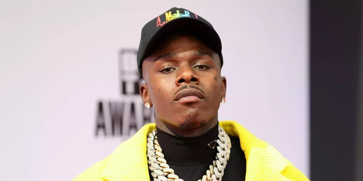 Nuevas imágenes de seguridad ponen en duda la afirmación de DaBaby de que mató a un adolescente en defensa propia en 2018: Informe de Rolling Stone