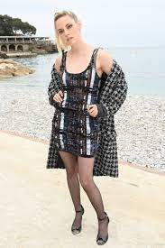 Kristen Stewart posa con su nuevo vestido