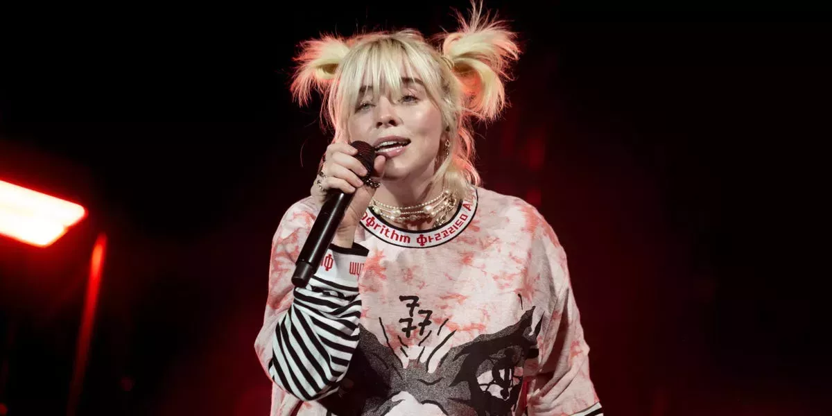 Billie Eilish cantó sobre el juicio de Johnny Depp y Amber Heard en la nueva canción que estrenó en el escenario