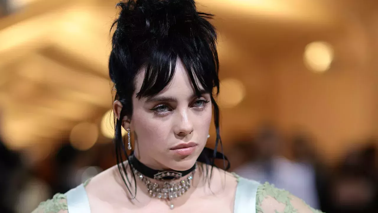 Billie Eilish se sinceró sobre su síndrome de Tourette y calificó sus tics de