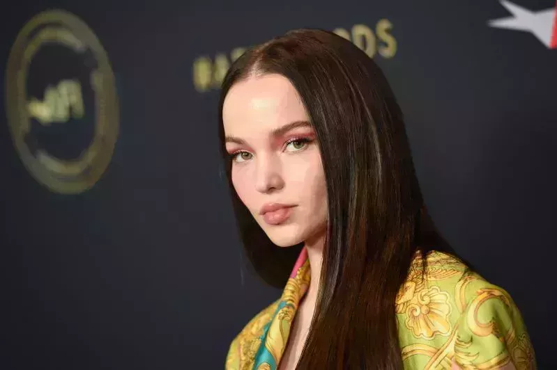 Declaraciones de Dove Cameron sobre su sexualidad desde que salió del armario