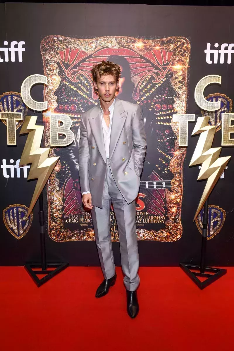 ¡El Rey! Los mejores looks de Austin Butler en la gira de prensa de 'Elvis': Fotos