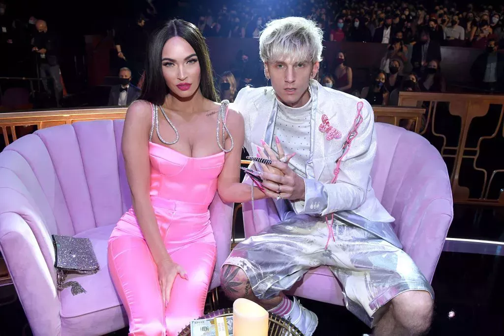 Megan Fox dice que "ha hecho todas las terapias que existen" con MGK