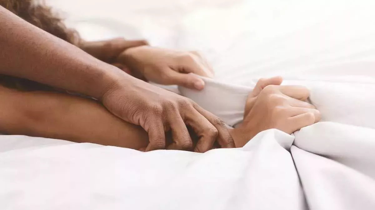 Pregunta a 10 parejas qué tan importante es el sexo en una relación y obtendrás 10 respuestas diferentes. 