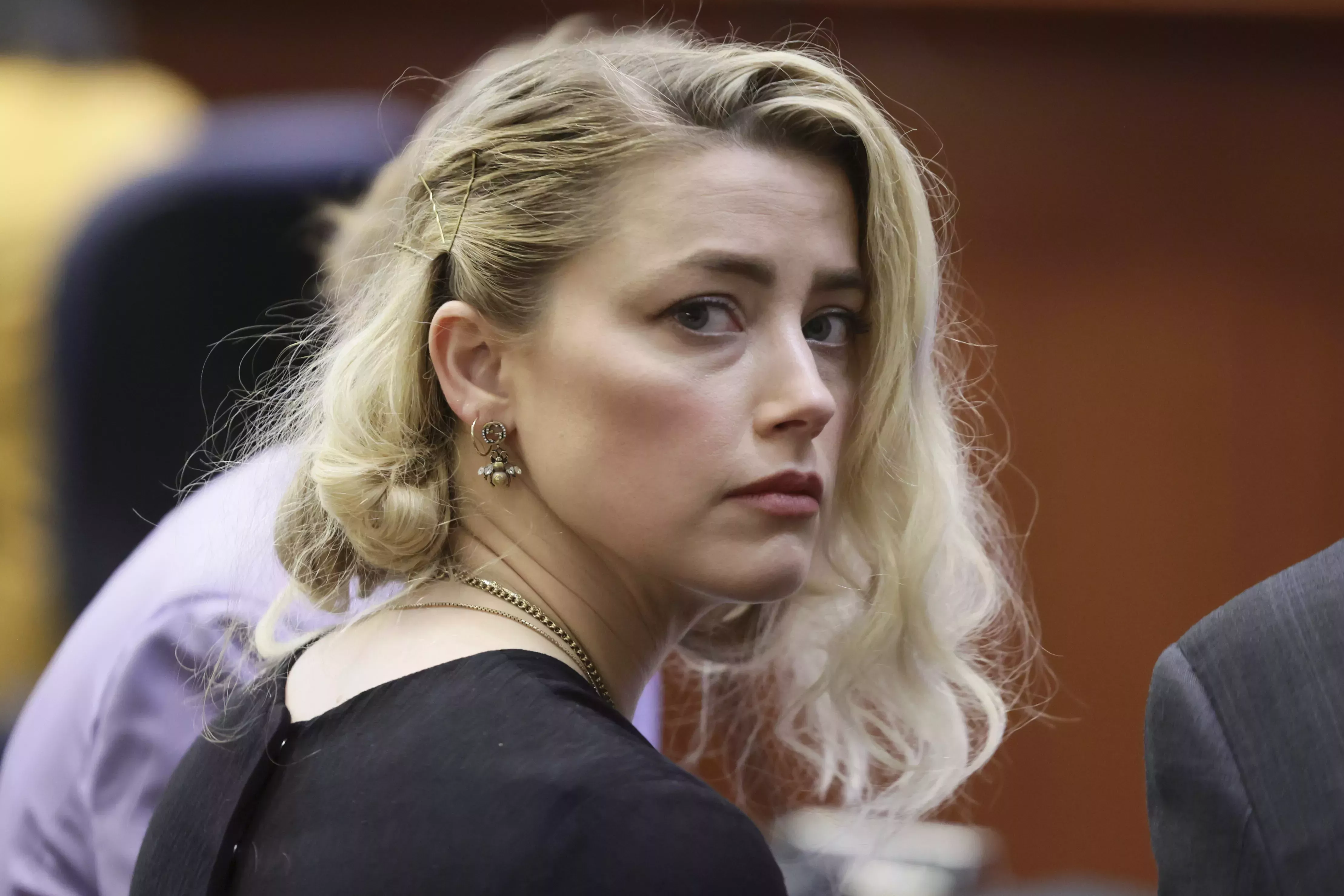 

	
		Un jurado revela por qué Amber Heard perdió contra Johnny Depp: tuvo 